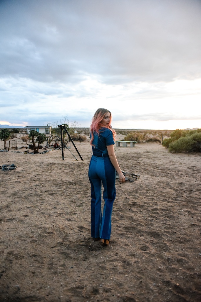 stoned-immaculate-denim-jumpsuit-vintage-70s-fashion-blogger-joshua-tree-overtone-color-conditioner-rose-gold-ombre-hair-extensions-boho-bunnie 31