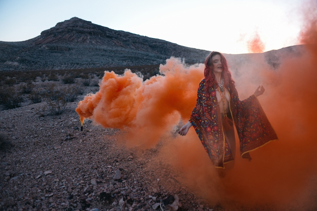 pachamama-bohemian-overtone-bohobunnie-smoke-bomb-fashion-blogger-vegas-poncho-shawl-indian-6
