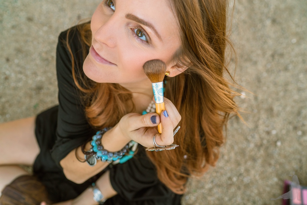 eco-tools-make-up-brush-set-holiday-2015-beauty-blogger 13