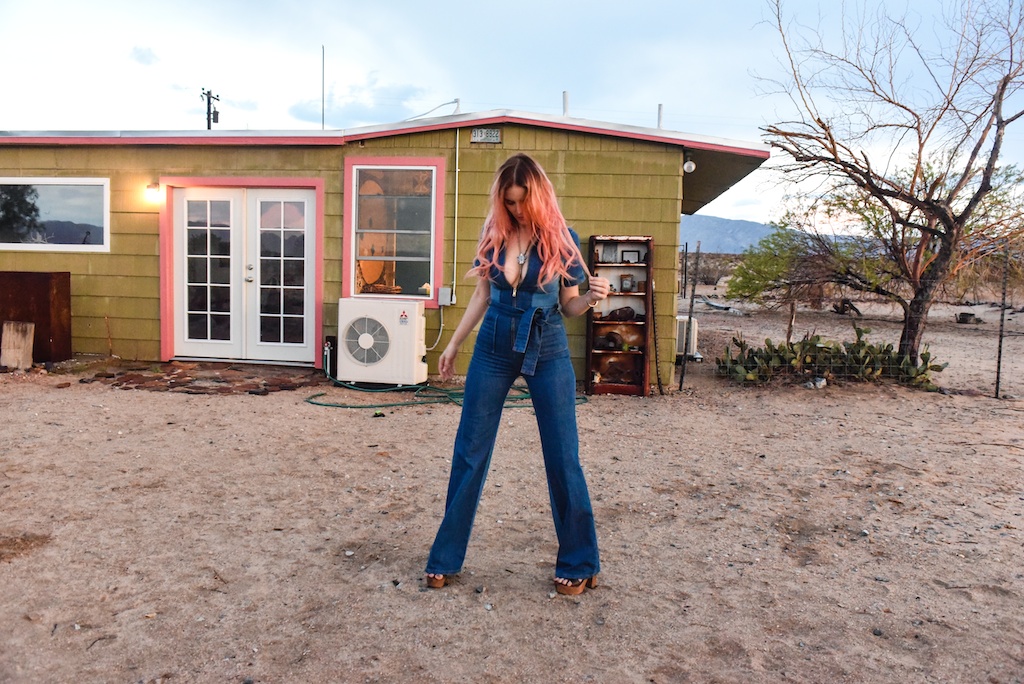 stoned-immaculate-denim-jumpsuit-vintage-70s-fashion-blogger-joshua-tree-overtone-color-conditioner-rose-gold-ombre-hair-extensions-boho-bunnie 11