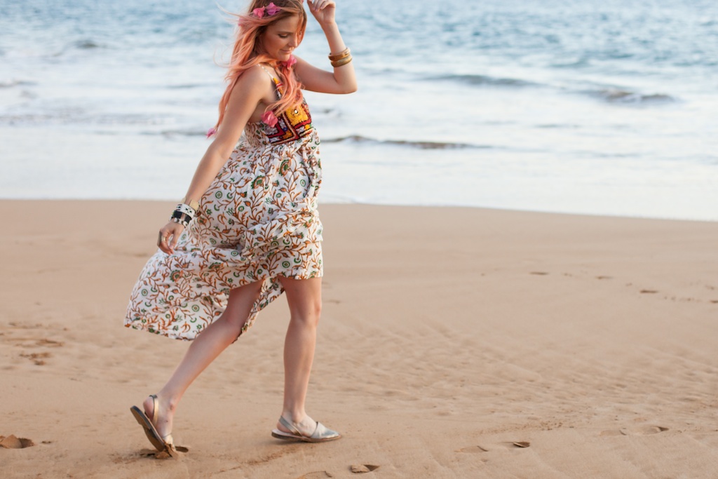 the-avarca-store-pachamama-bohemian-maui-beach-fashion-blogger-boho-bunnie-mibo-gold-leather-slingback-sandal-sun-dress 32